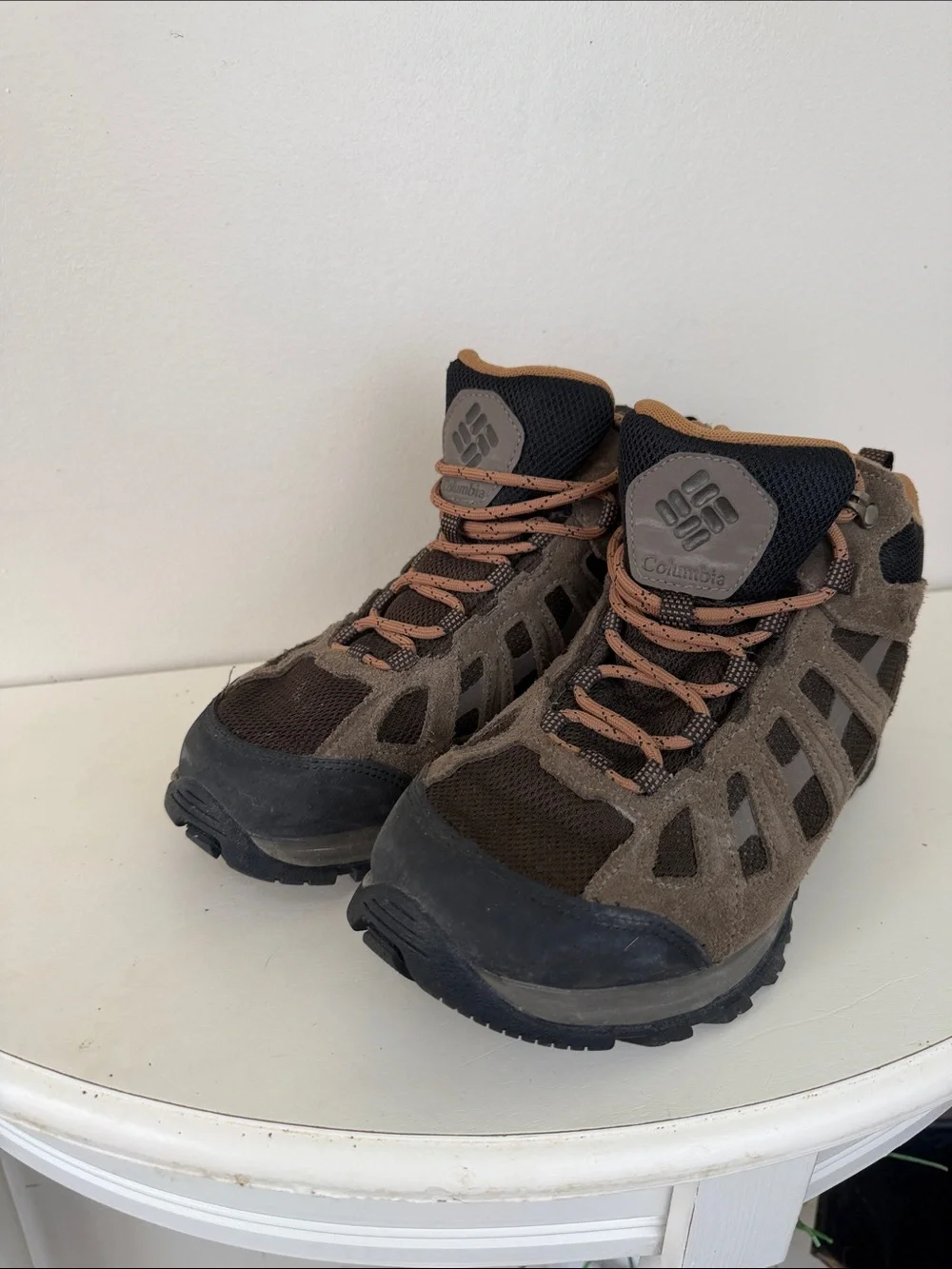 (2393) Columbia Brown and Black Men's Trail Hikers